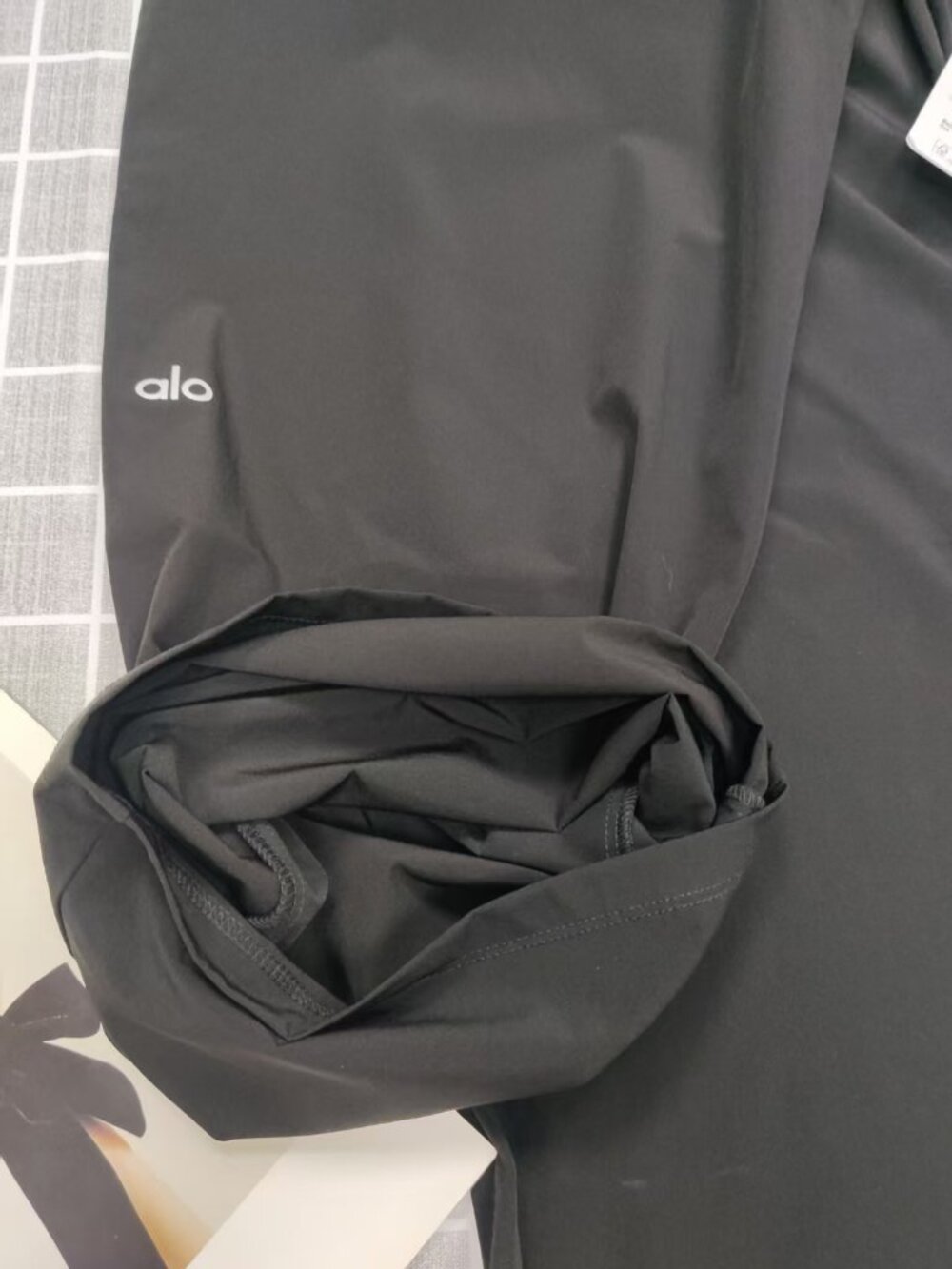 🖤 Brand New Black Alo Yoga Suit Up Pants (Regular:30”inseam) 😘 Elevated Basic - Picture 6 of 9